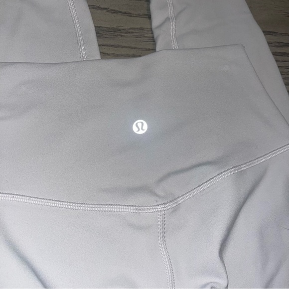 Lululemon Align Pant 28", Double Lined, Chrome Size 2 - Picture 2 of 6